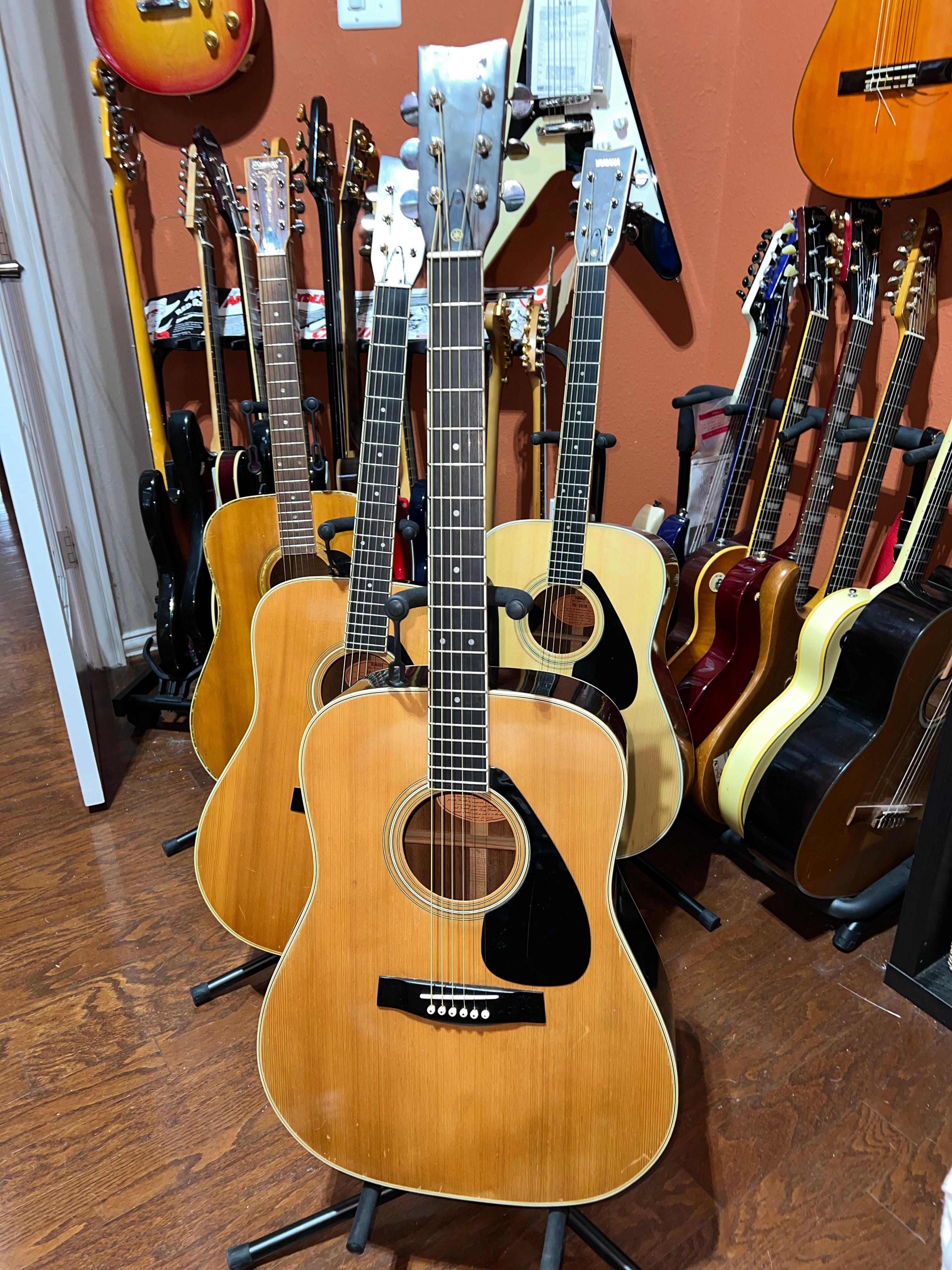 Yamaha FG-201B - 6 String RH Vintage Acoustic Guitar - Made in