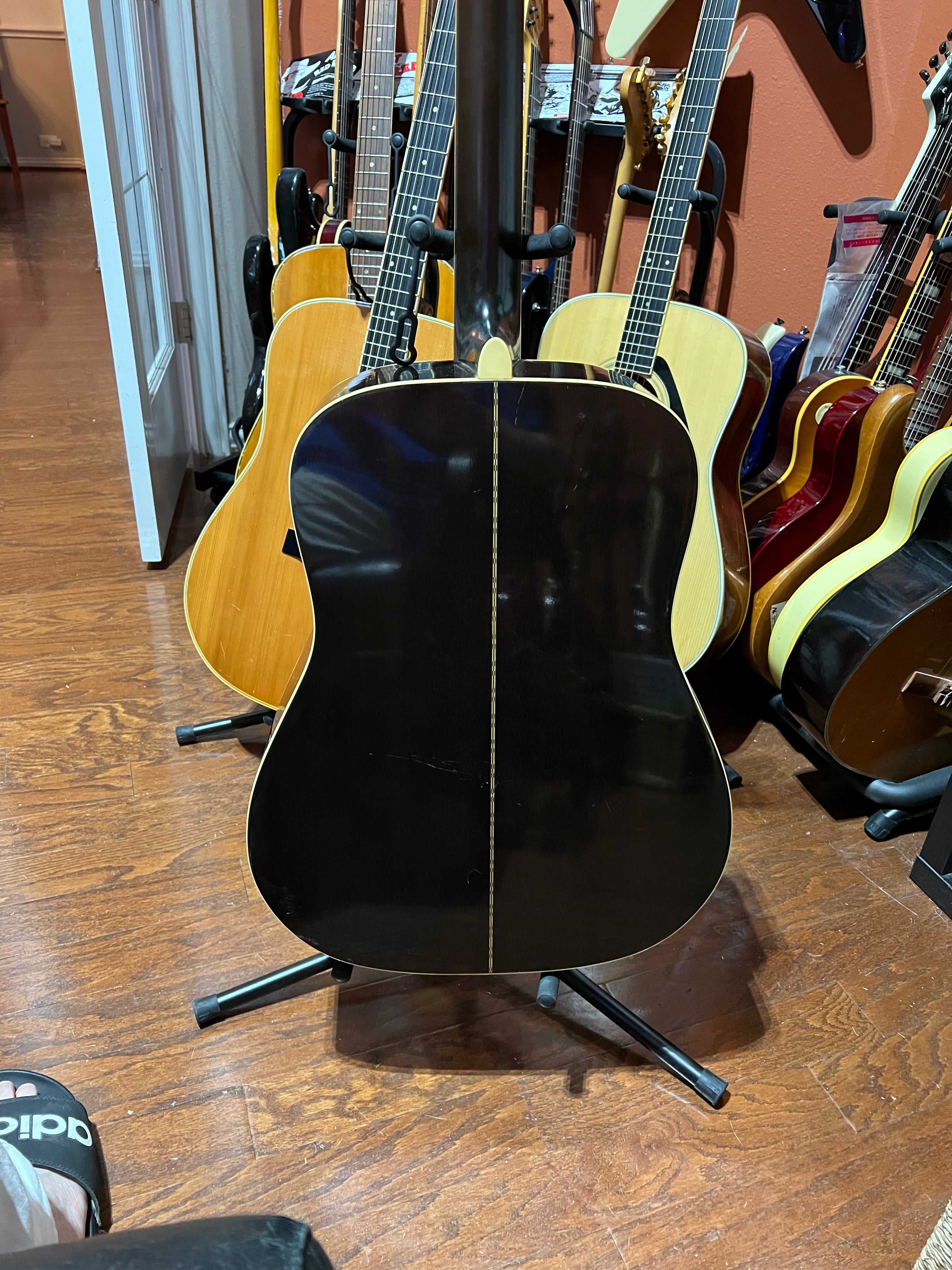 Yamaha FG-201B - 6 String RH Vintage Acoustic Guitar - Made in 