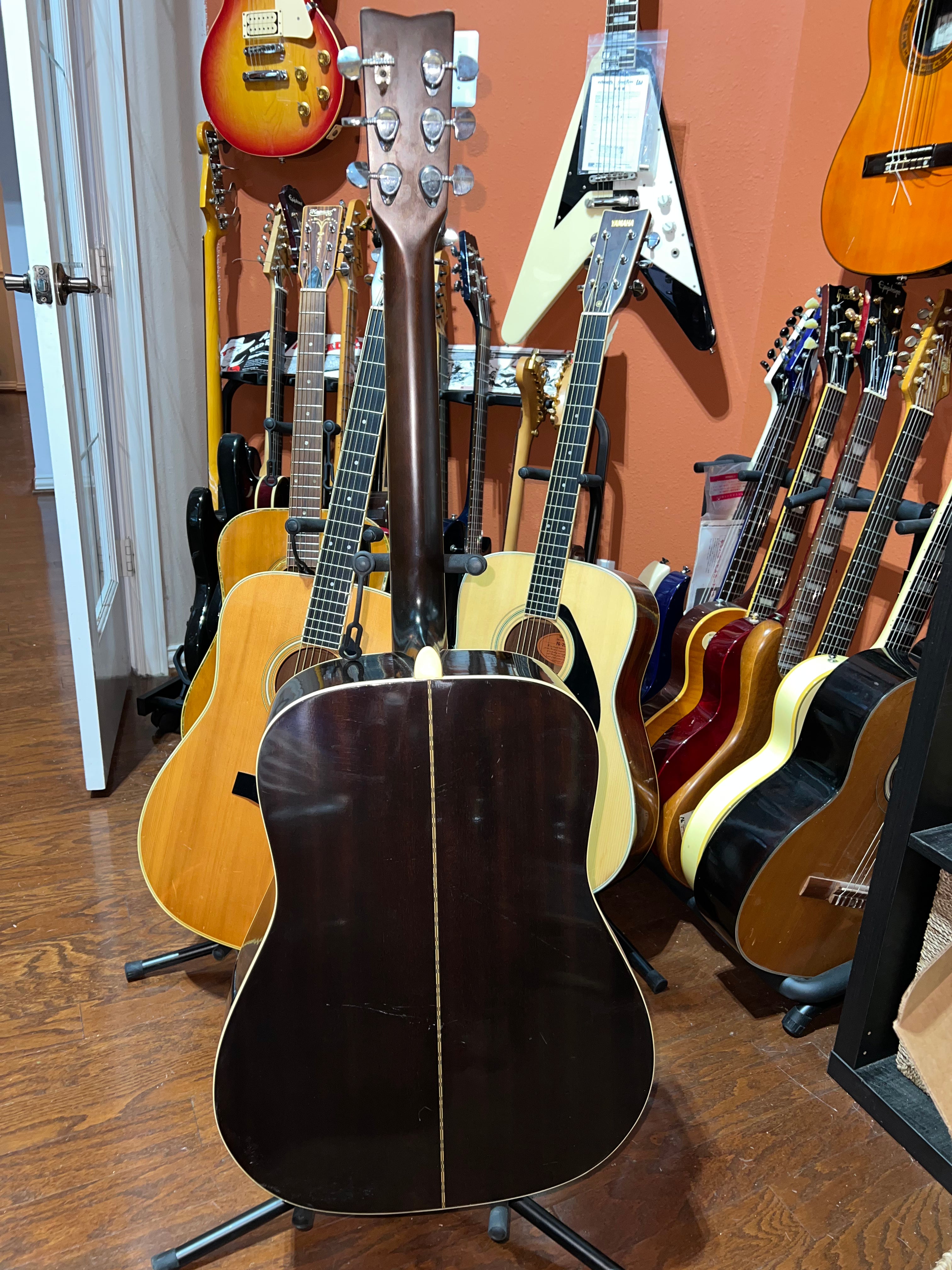 Yamaha FG-201B - 6 String RH Vintage Acoustic Guitar - Made in