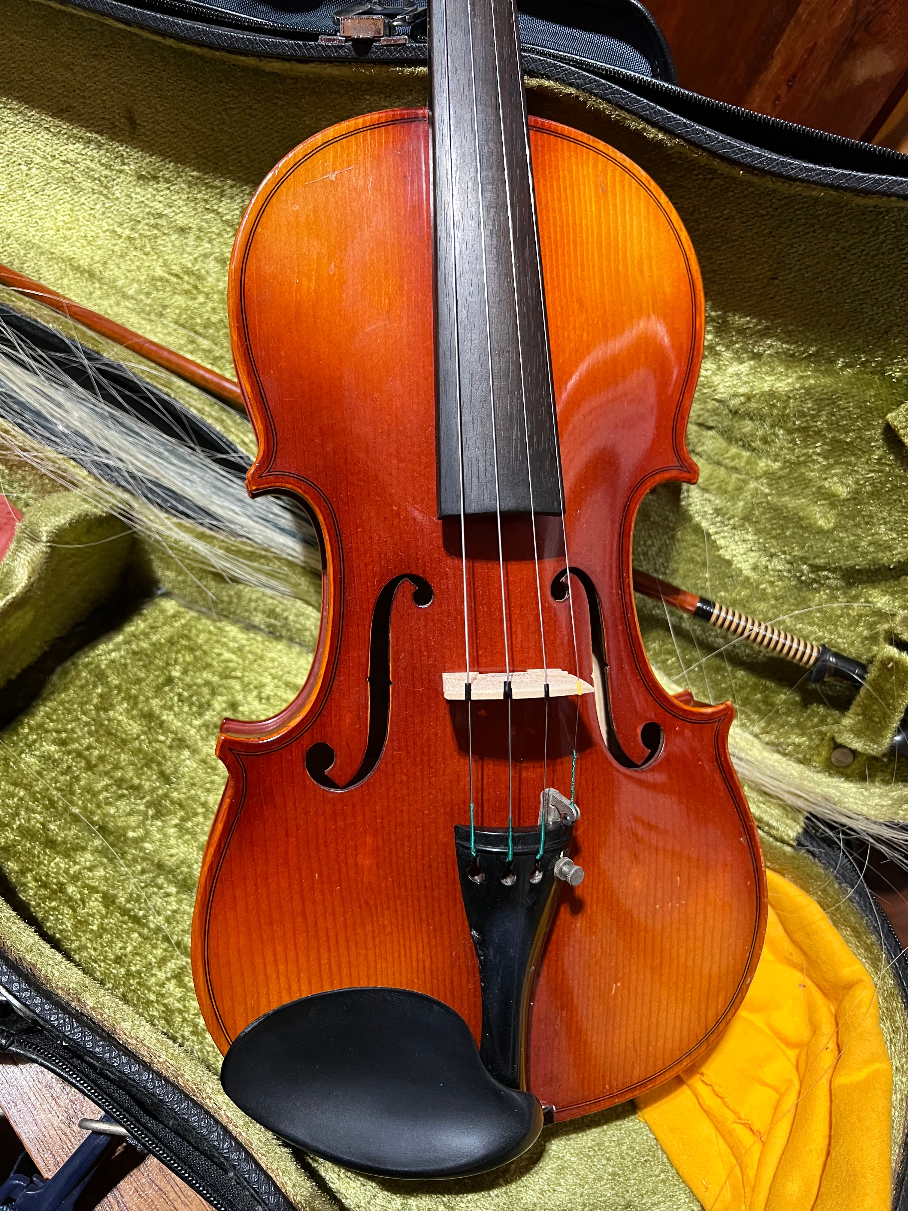 1988 Suzuki Violin No. 280 (3/4) - Nagoya Japan - with Case, Bow